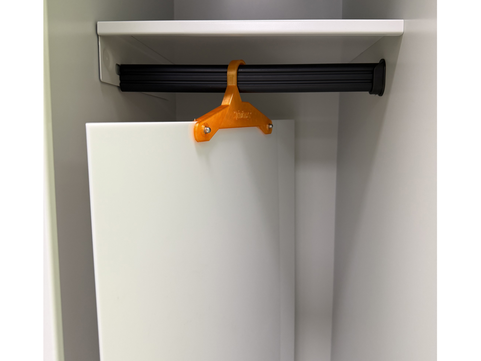 Trennwand mit offener Halterung 76,5cm hoch aus Acryl - Weiß