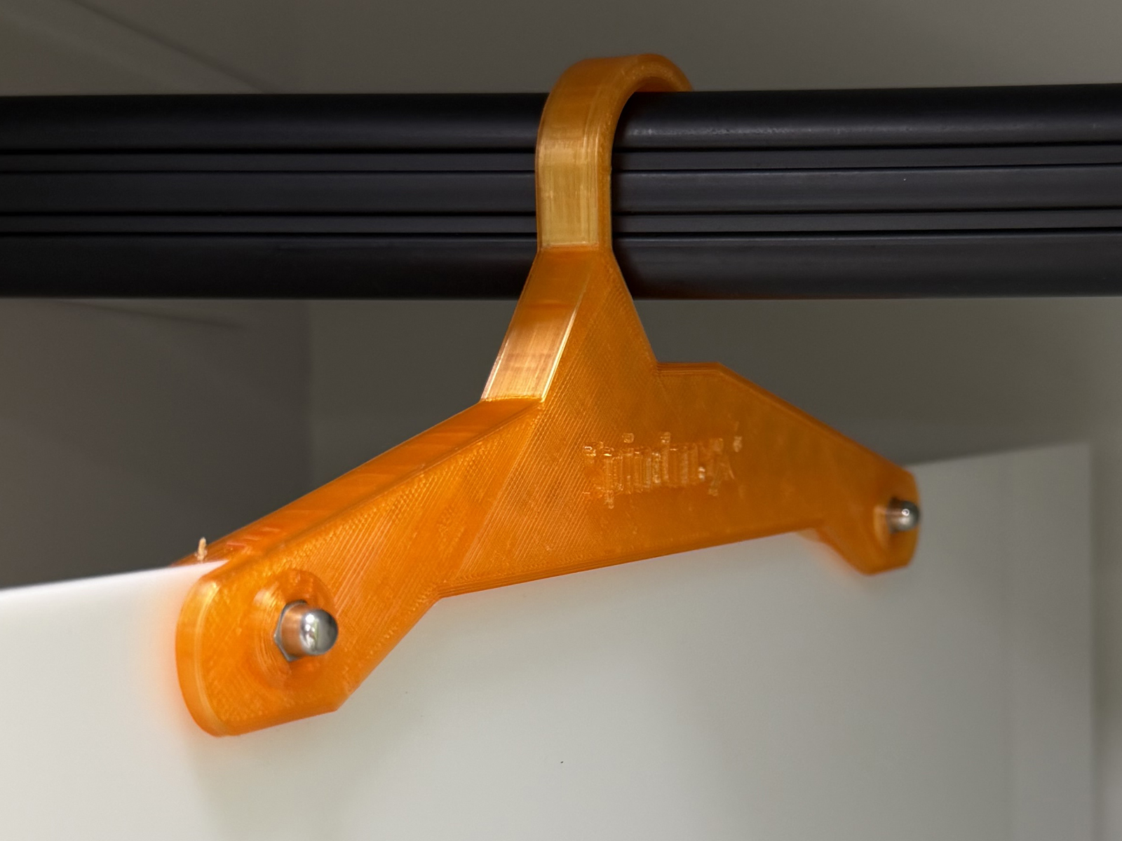 Trennwand mit offener Halterung 76,5cm hoch aus Acryl - Weiß