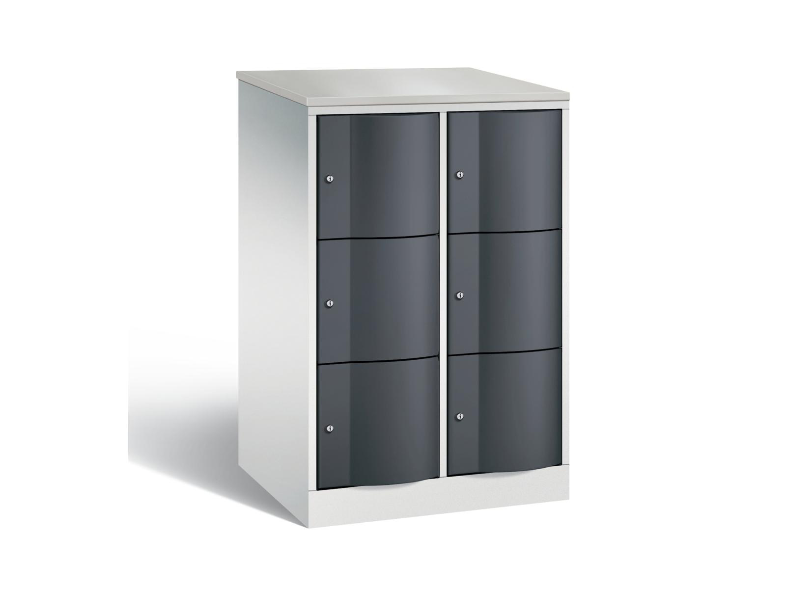 Schließfachschrank Resisto halbhoch mit robusten 1,5mm dicken Türen 3 Fächer übereinander - 2 Abteile 640mm tief
